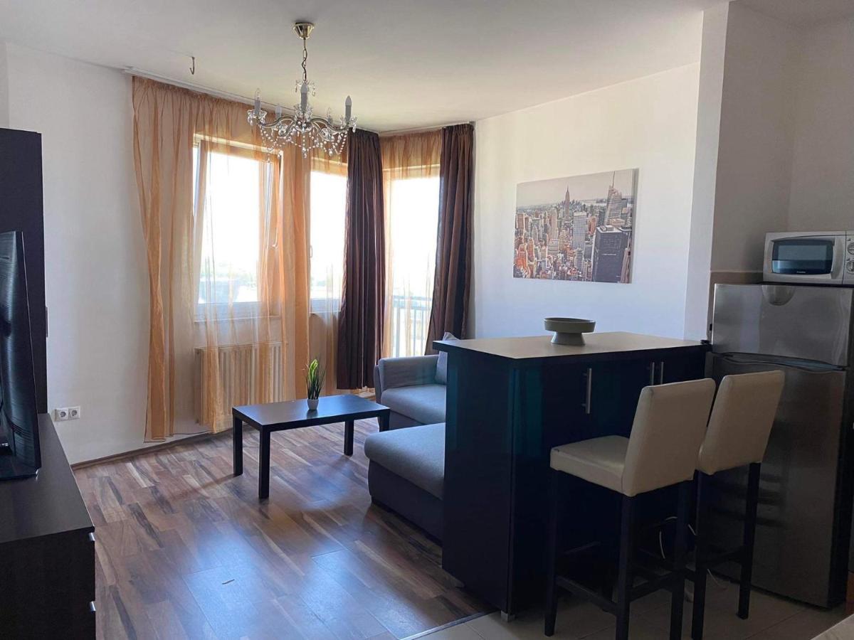 Nikola Apartman Apartment Szeged Ngoại thất bức ảnh